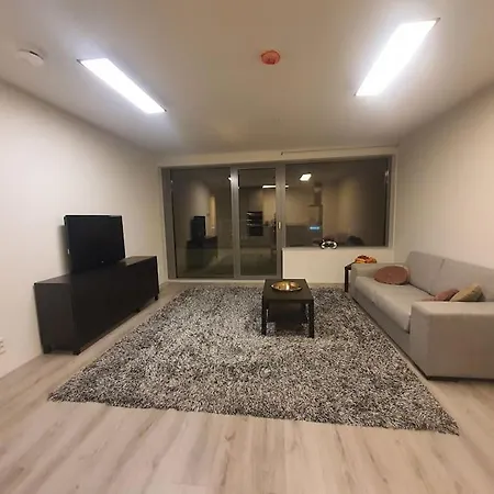 Cool Tower Apartment *